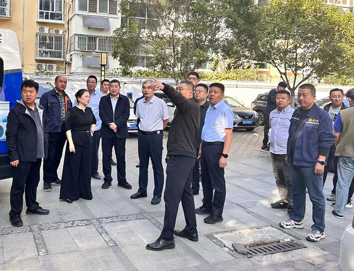 如意嘉園小區(qū)供熱改造工程現(xiàn)場協(xié)調(diào)調(diào)度會 1 拷貝.jpg 如意嘉園小區(qū)供熱改造工程現(xiàn)場協(xié)調(diào)調(diào)度會 1 拷貝.jpg